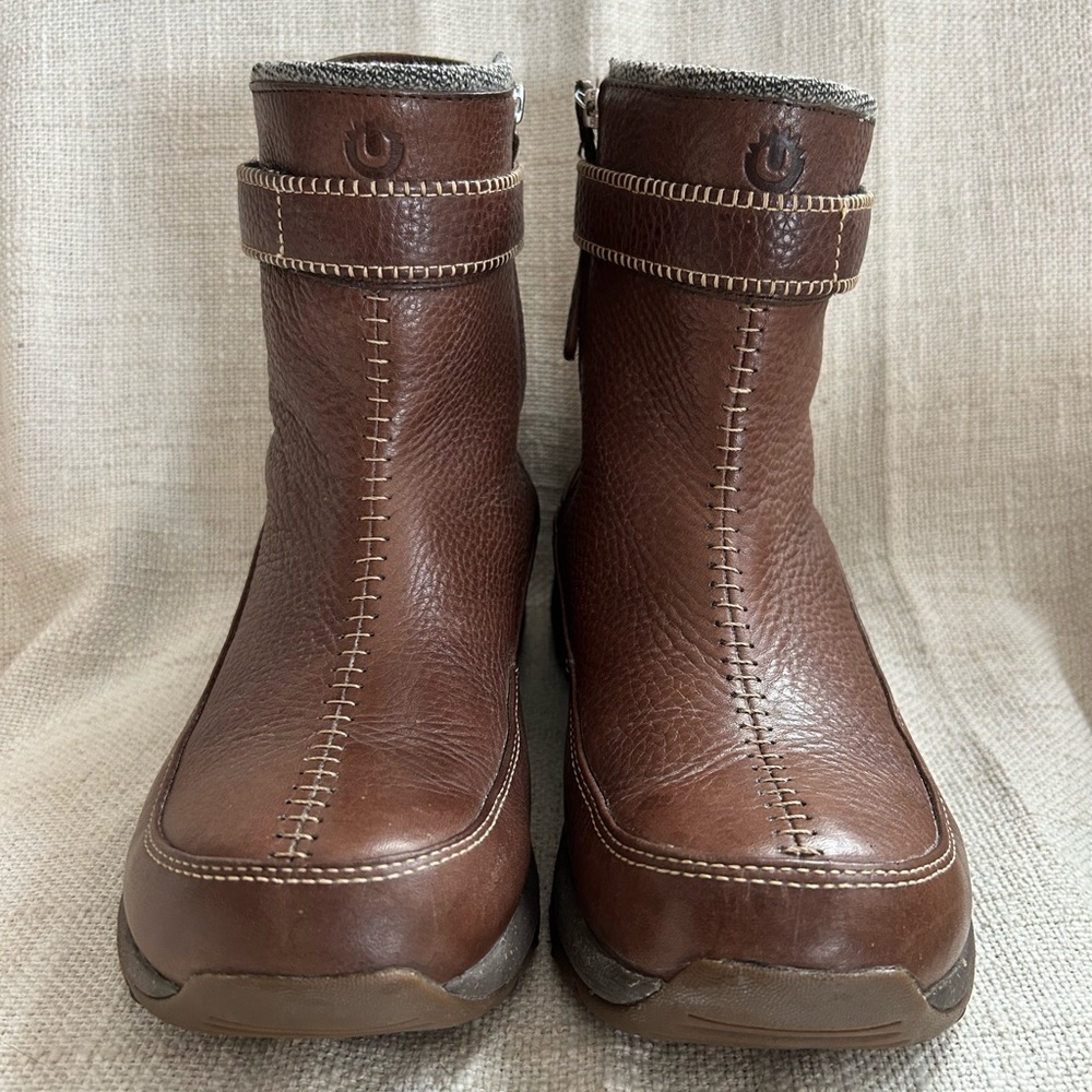 Ulu Boots size 10